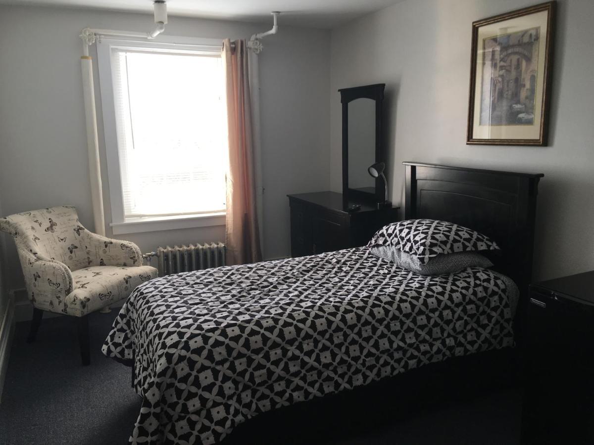 The Dutton House Inn Bangor Bagian luar foto