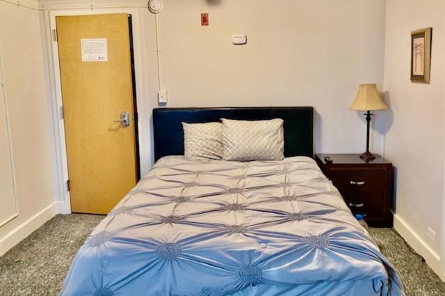 The Dutton House Inn Bangor Bagian luar foto